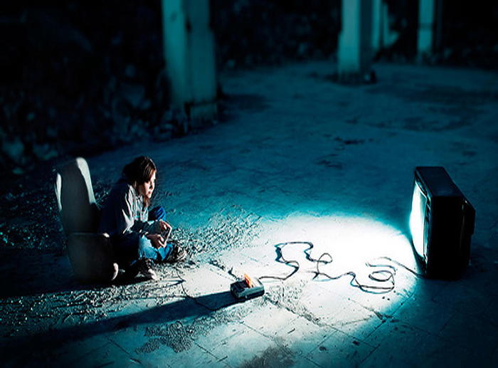 Overnight TV or Computer Monitor Light Increases Risk of Depression 