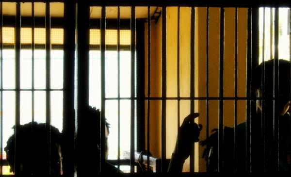 UK Prison Docs Give Soon to Be Released Inmates Opiate Drugs, to Reduce Overdoses on the Outside