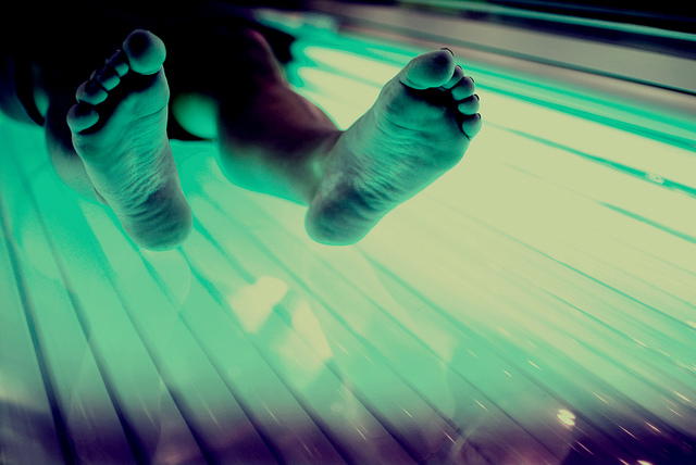 Researchers Say Indoor Tanning and Addiction Activate Same Parts of the Brain