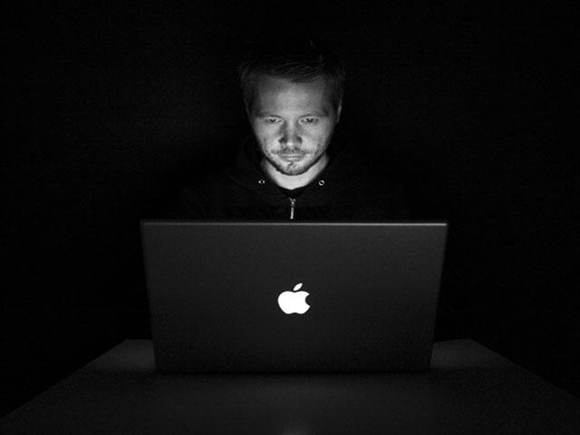 No More Surfing for Sex or Porn: 10 Tips for Controlling Your Internet Use