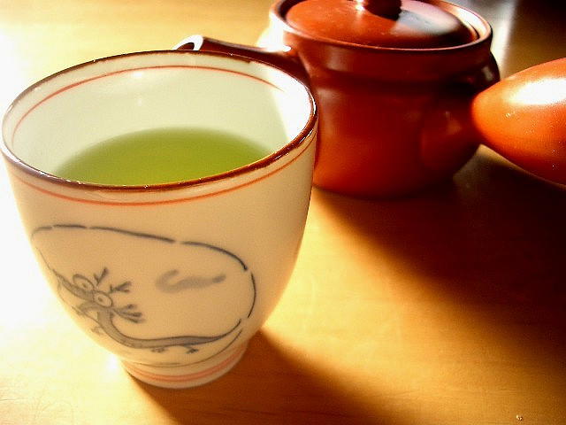 L-Theanine for Anxiety – Self Medicating Anxiety with Tea?