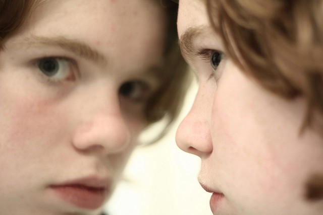 Photographer Won’t Do Photo Shoot with Teen Girls Who Bully on Facebook